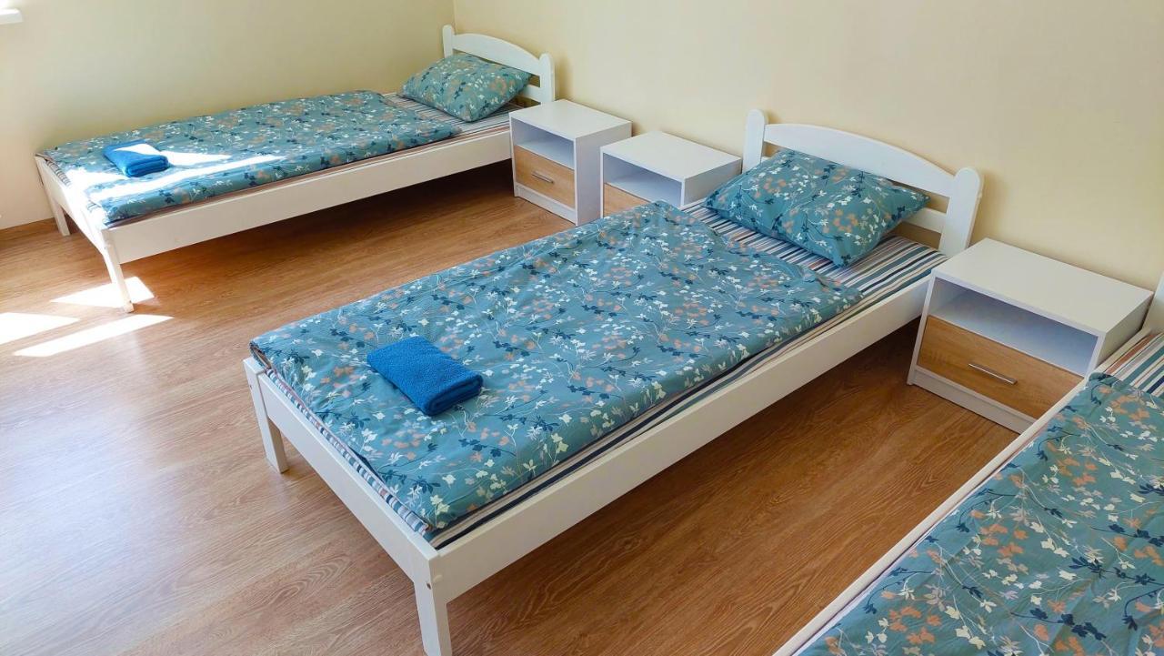 Happy Hotel Riga Bagian luar foto