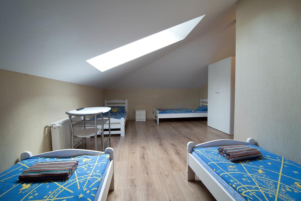 Happy Hotel Riga Bagian luar foto